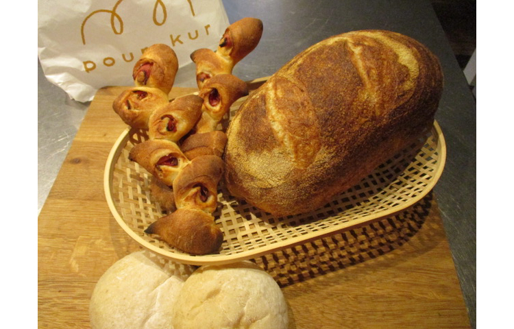 pour-kurのパン